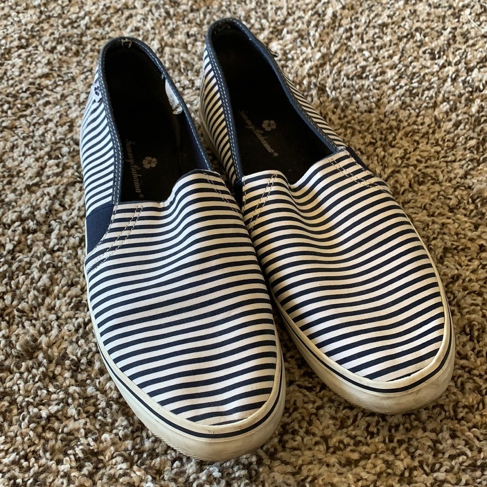 Tommy bahama flats